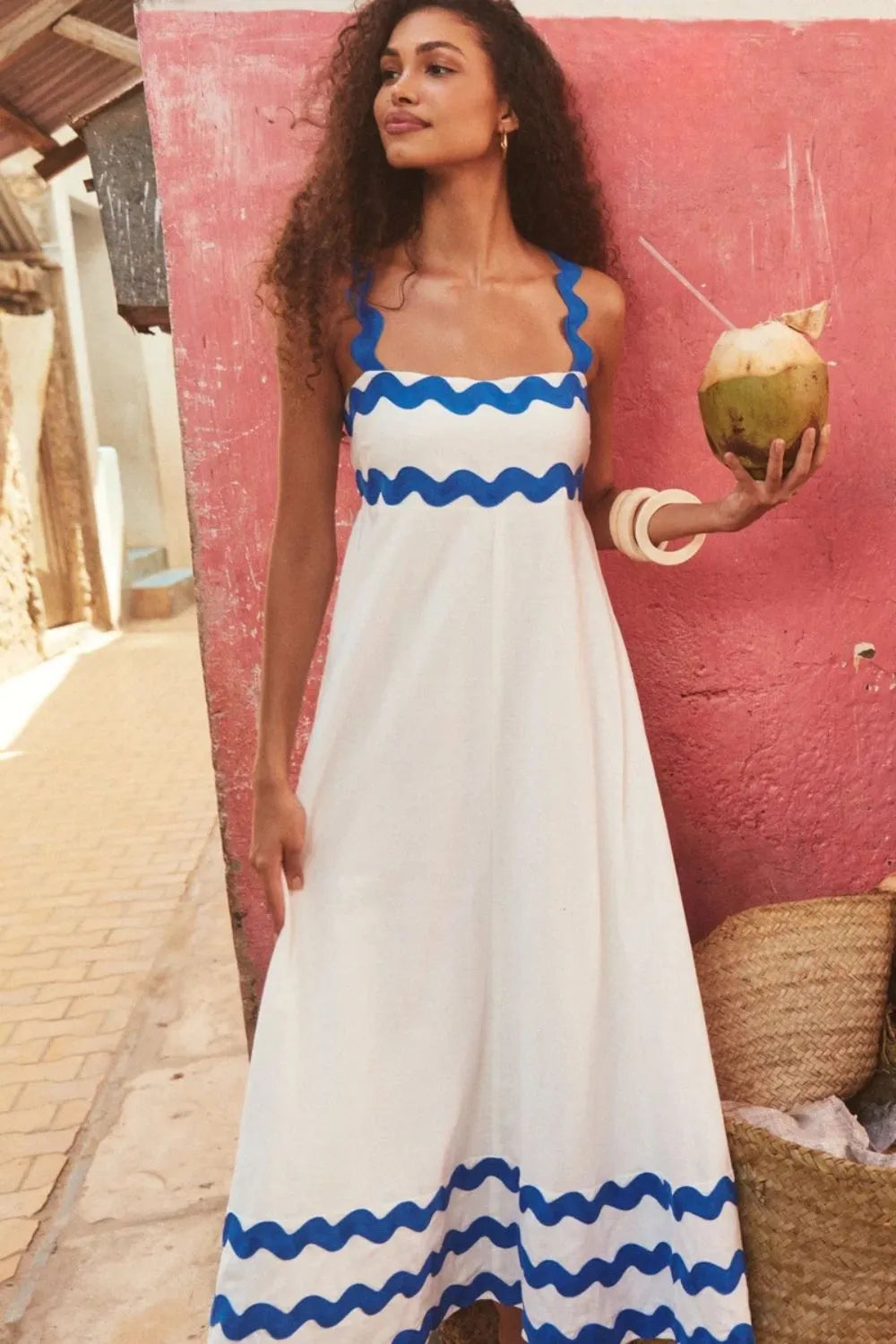 Robe Col Carré Bretelles Larges Bordure Contrastante – Blanc et Bleu
