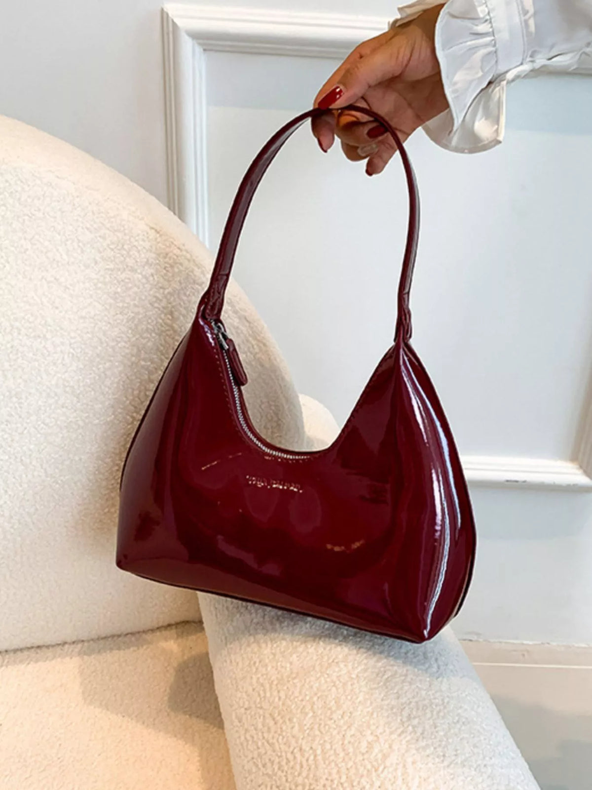 Sac Porté Épaule en Cuir PU – Demi-Lune Vernie