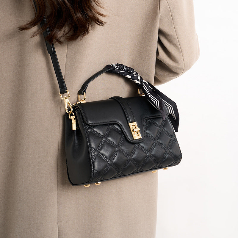 Sac Bandoulière en Cuir Matelassé – Fermoir Tourniquet