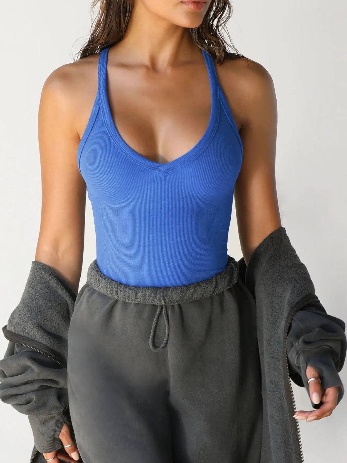 Débardeur Côtelé Col V Halter – Modèle Nina