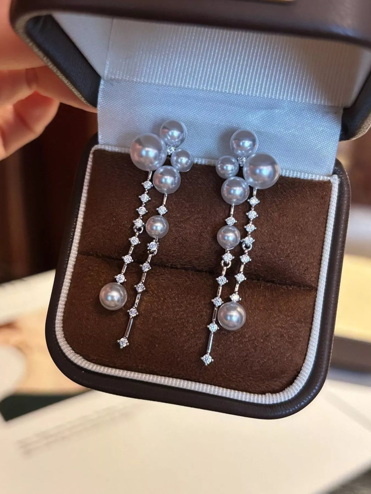 Boucles d'Oreilles Pendantes Grappe de Perles