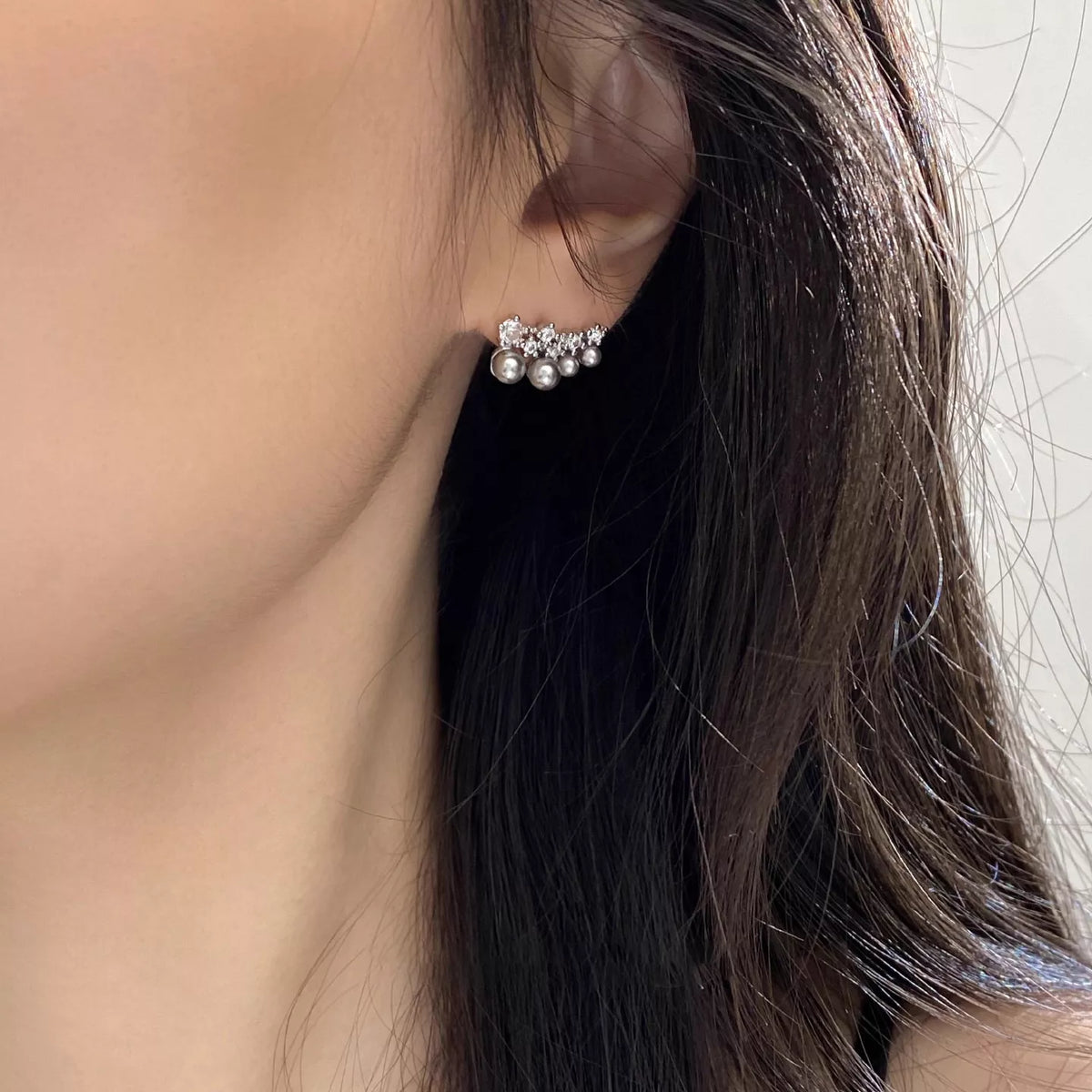 Boucles d'Oreilles Grappe de Perles en Alliage