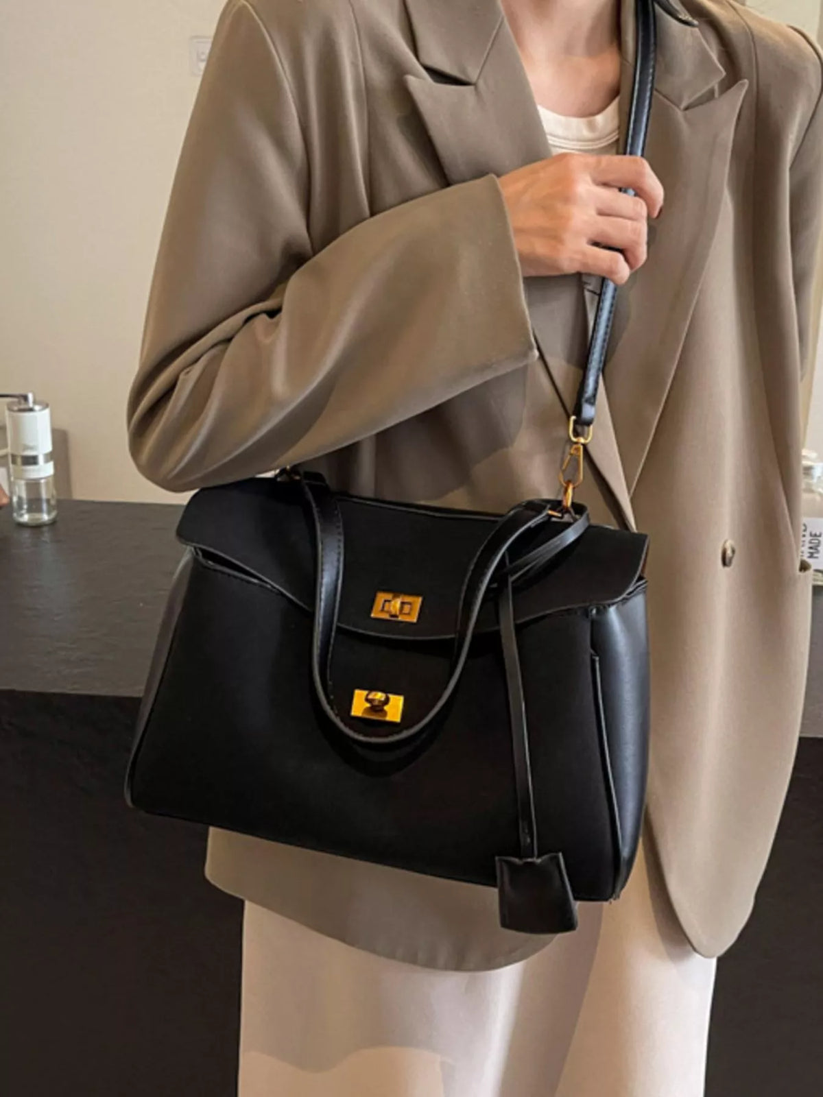 Sac Porté Épaule à Fermoir Tournant