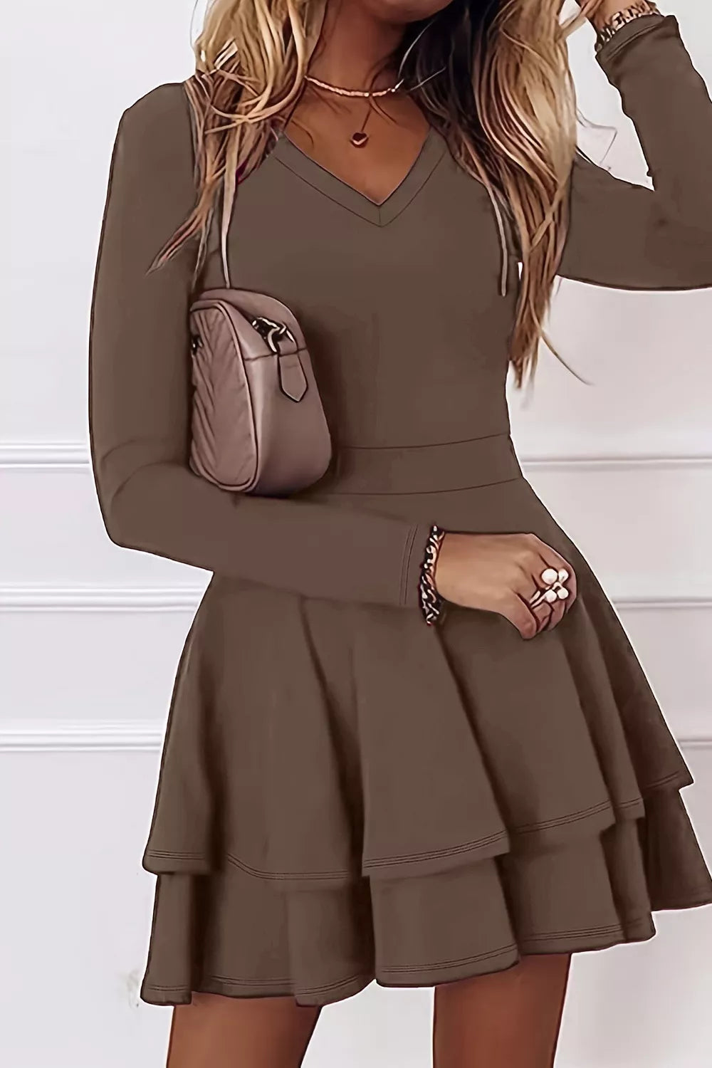 Robe Mini à Étages Col en V Manches Longues