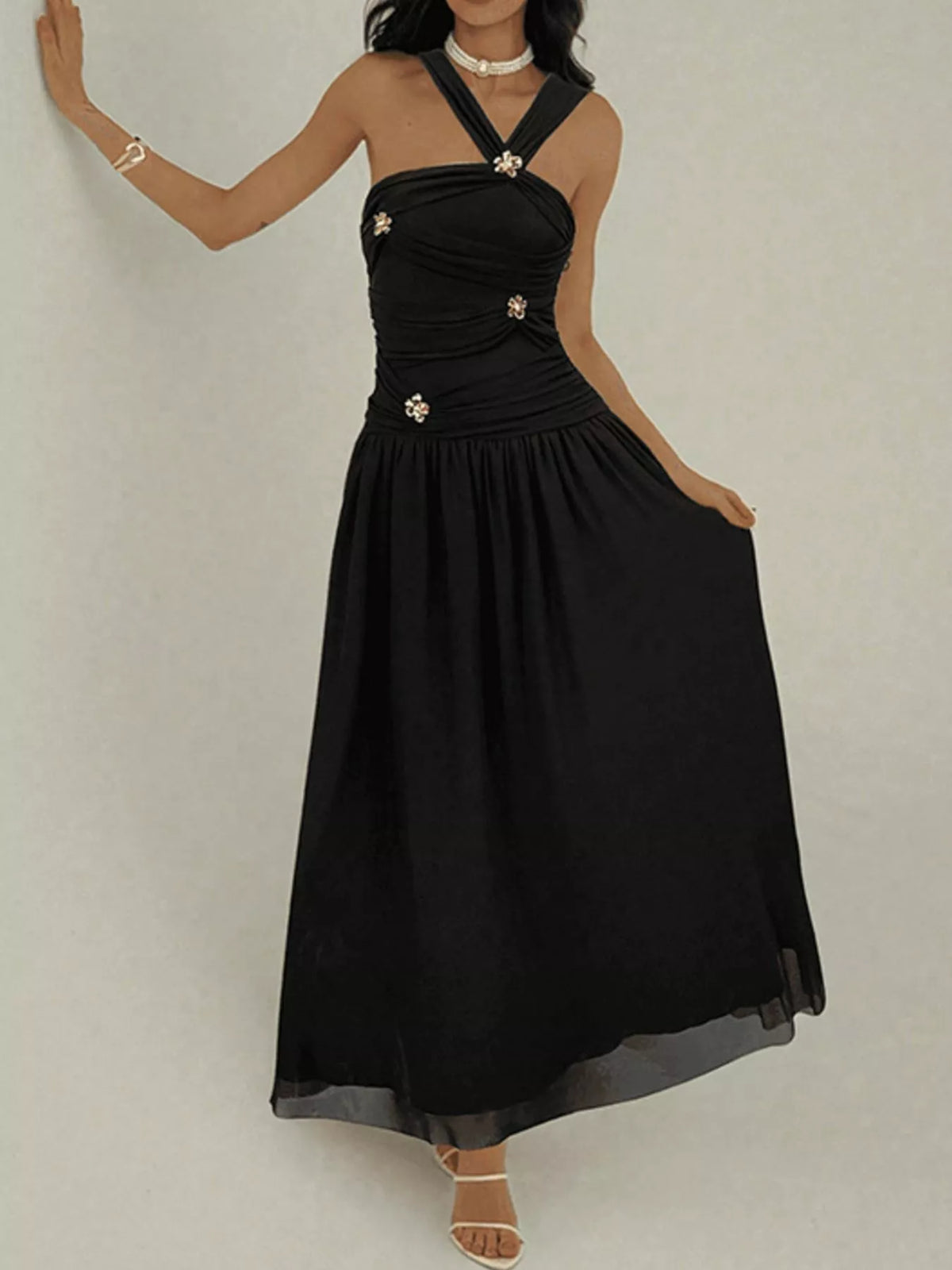 Robe Maxi Froncée Sans Manches Ornements