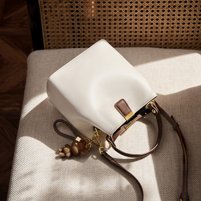 Sac Seau Bandoulière en Cuir – Beige
