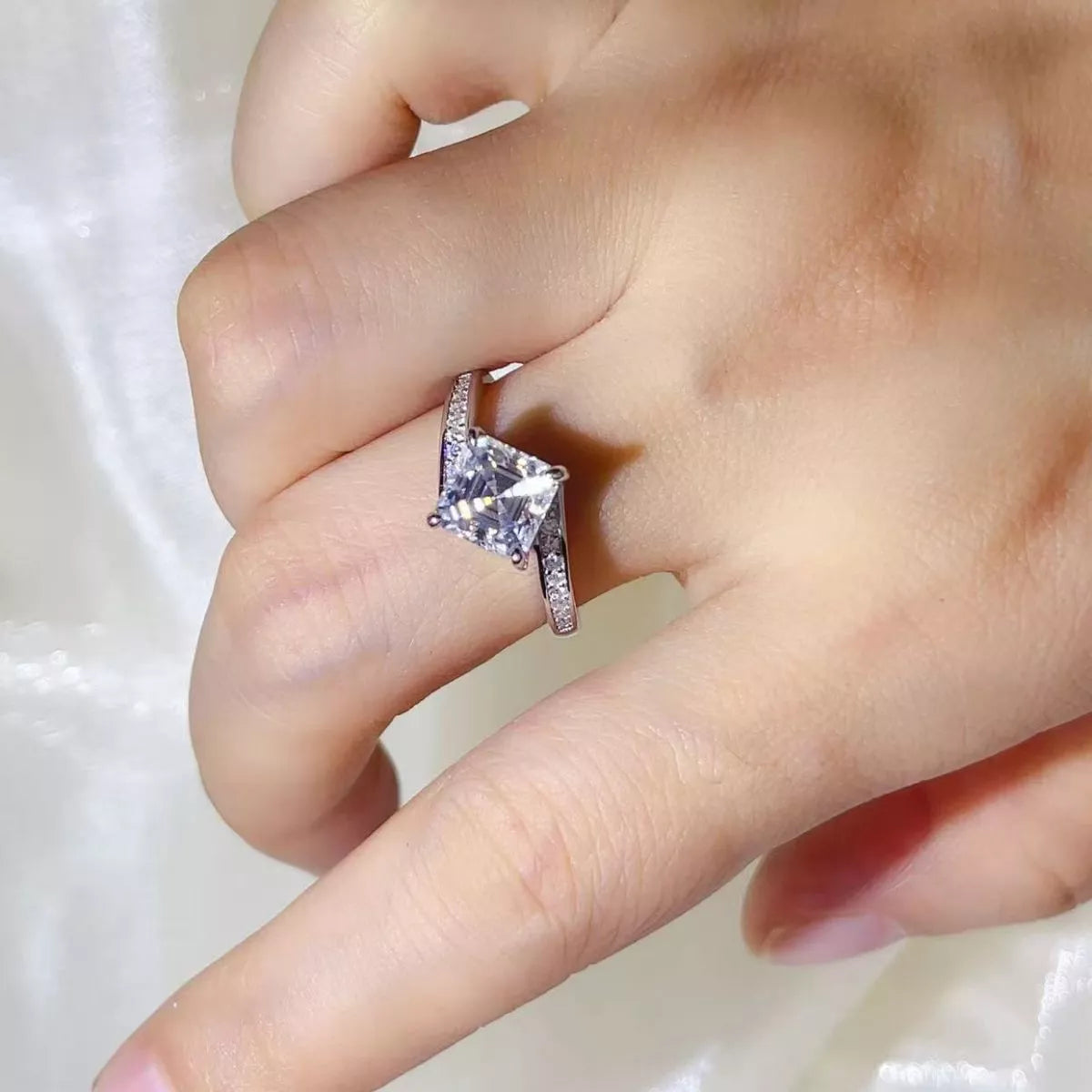 Bague Moissanite 2 Carats Argent Sterling 925 – Taille Cerf-Volant