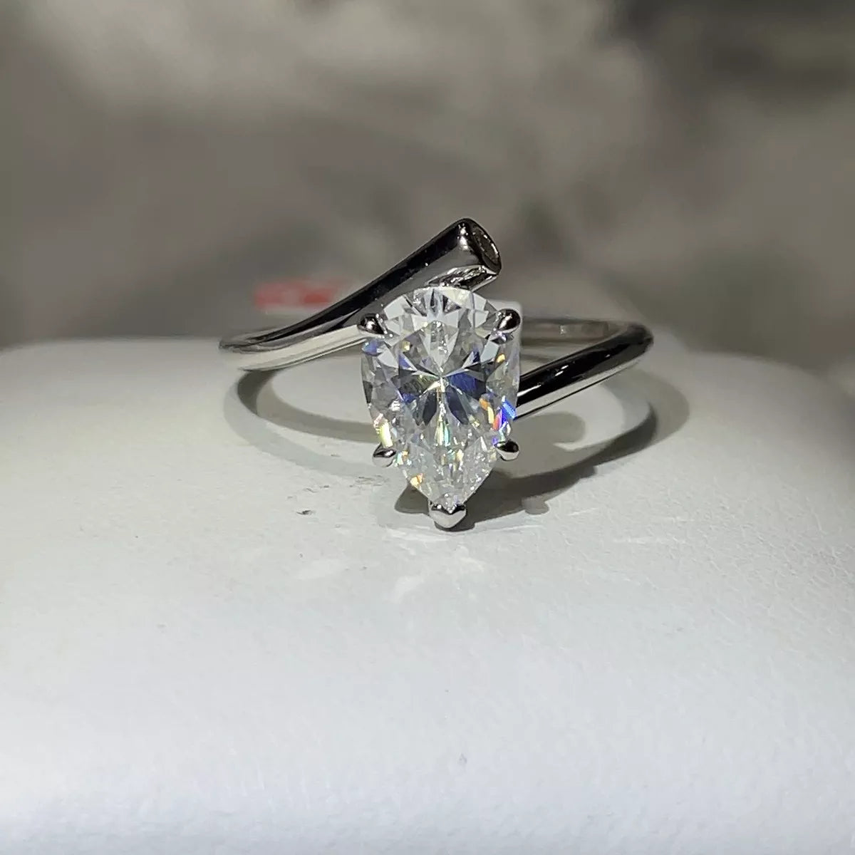Bague Moissanite 2 Carats Argent Sterling 925 – Poire Anneau Croisé