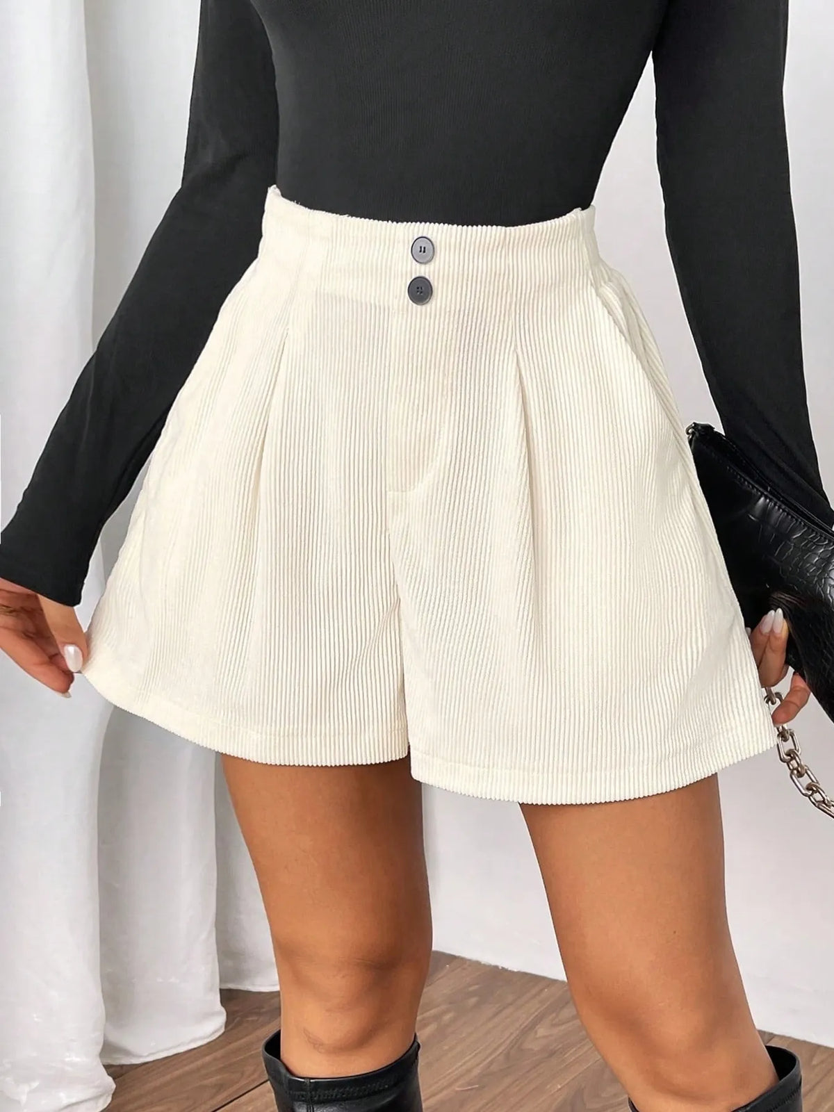 Shorts en velours côtelé taille haute