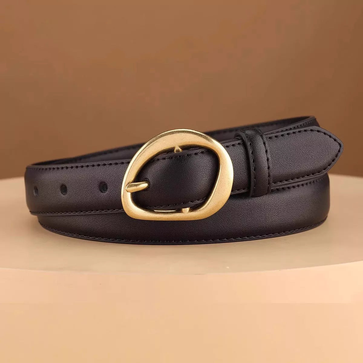 Ceinture en Cuir à Boucle Dorée