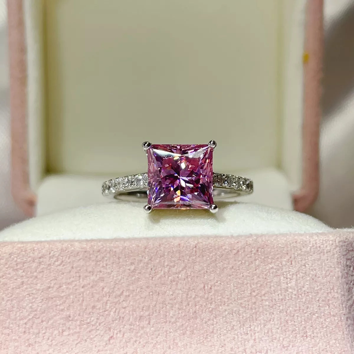 Bague Moissanite 2 Carats Argent Sterling 925 – Princesse Violet Rosé
