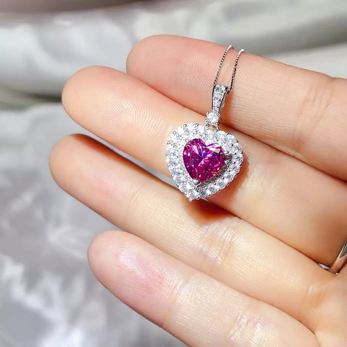 Collier Moissanite 1 Carat Argent Sterling 925 – Cœur Rose Fuchsia