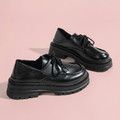 Mocassins plateforme noirs fond rose 5