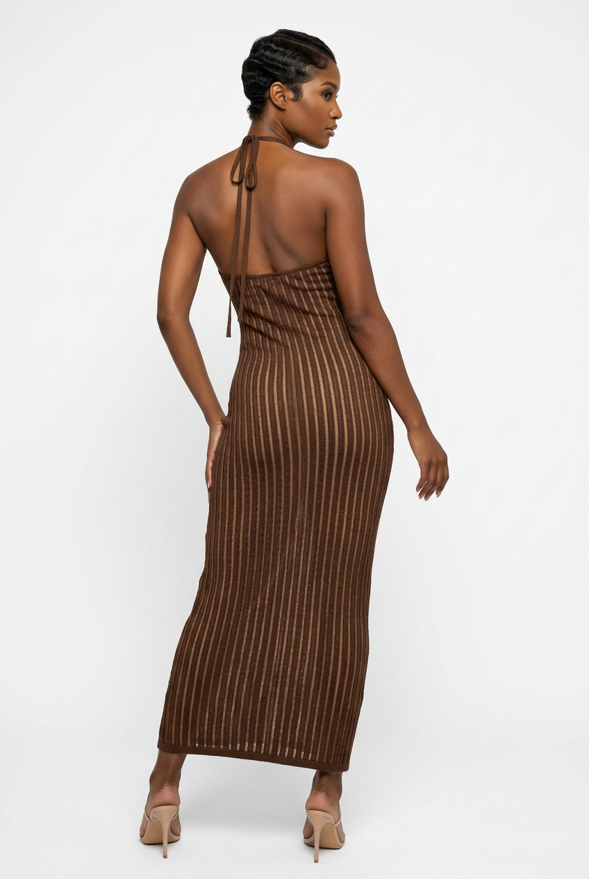 Robe longue chocolat dos nu, vue arrière