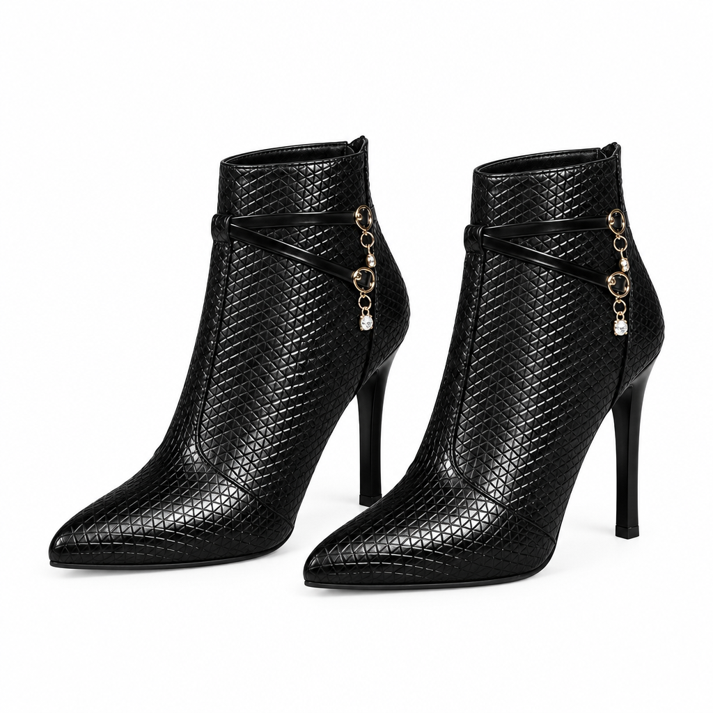 Paire de bottines noires, vue trois quarts