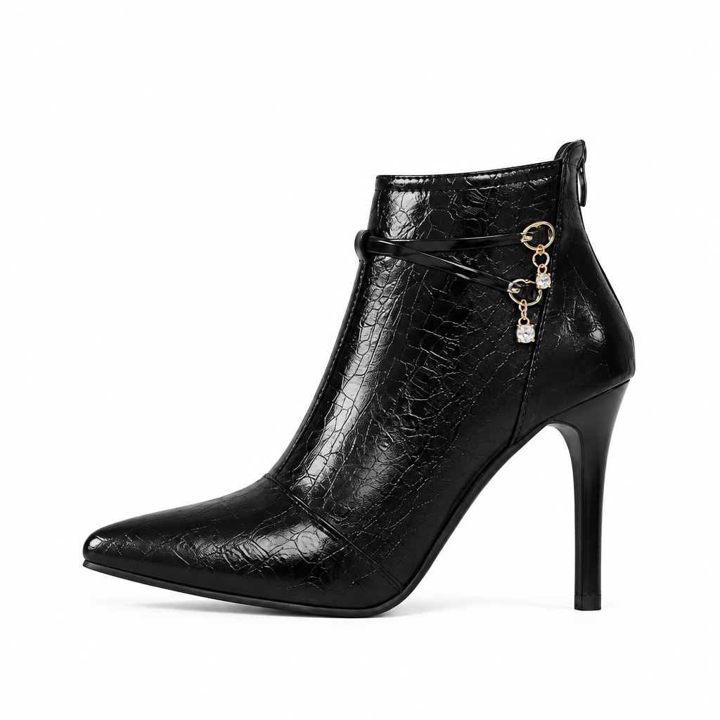 Botte noire, vue de profil