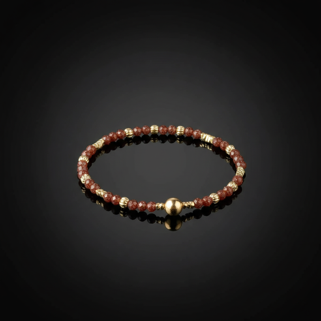 Bracelet léger perlé breloque - studio noir luxe reflet miroir