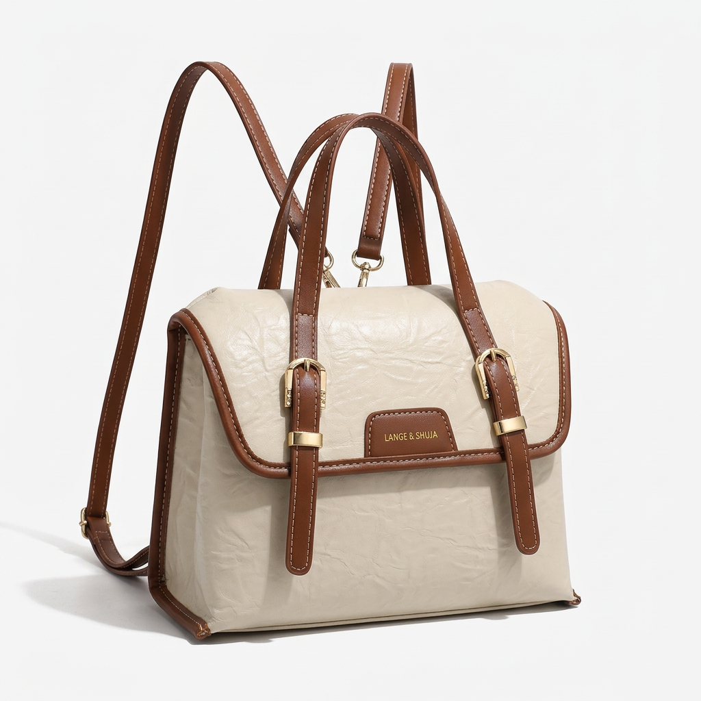 Sac à rabat crème seul sur fond blanc