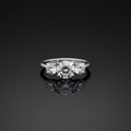 Bague moissanite 4ct - studio noir luxe reflet miroir